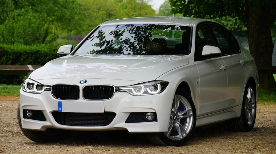 BMW 320i Sport Line